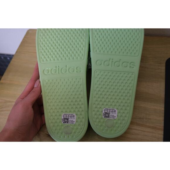 NWT Adidas Adilette Aqua Sandal Slide Light Green Stripes Classic Foam Mens 10 - Picture 4 of 5